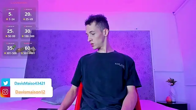 Maisondavis  online show from 03.05.25