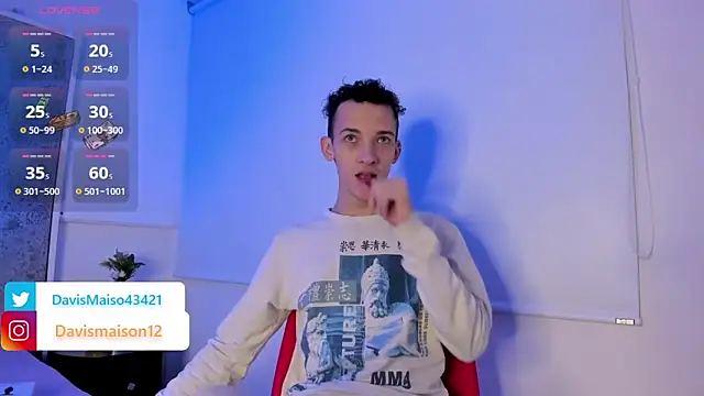 Maisondavis  online show from 03.07.25