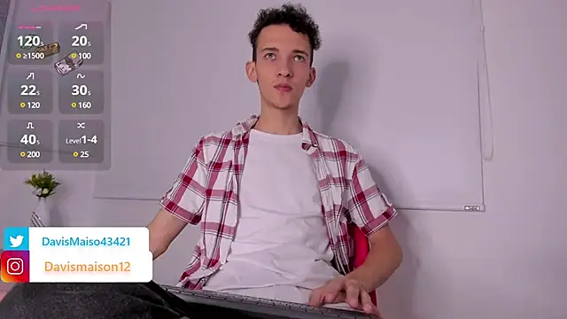 Maisondavis  online show from 03.10.25