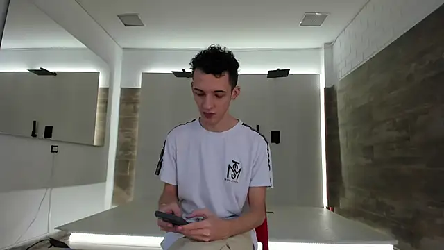 Maisondavis  online show from 03.14.25