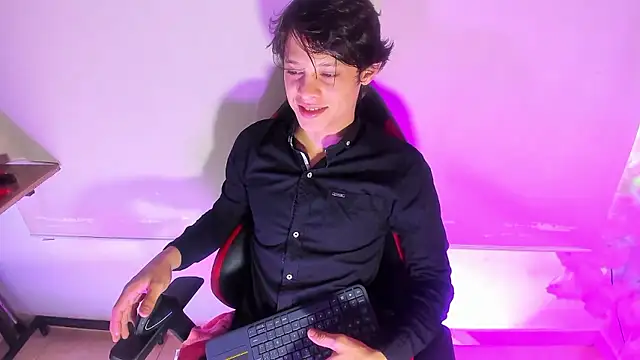 LilOwen  online show from 01.18.26