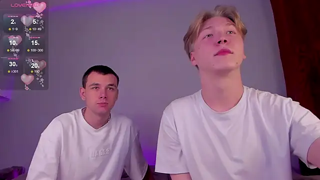 Snapshot of TheMikeSever chatting on 11.04.25 TheMikeSever online show from 11.04.25