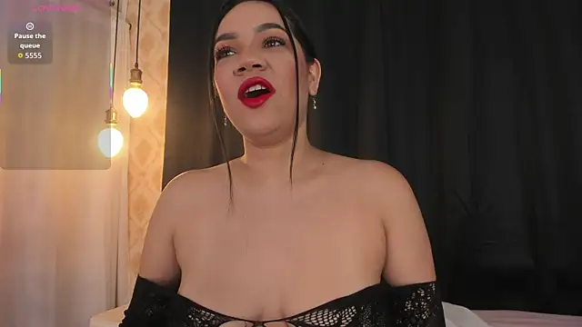 Snapshot of CherylFoster chatting on 11.06.25 CherylFoster online show from 11.06.25