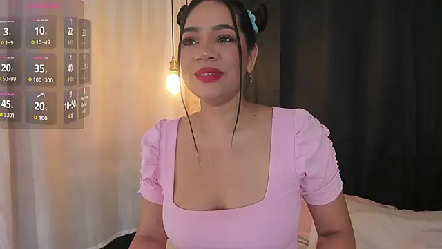 Snapshot of CherylFoster chatting on 11.07.25 CherylFoster online show from 11.07.25