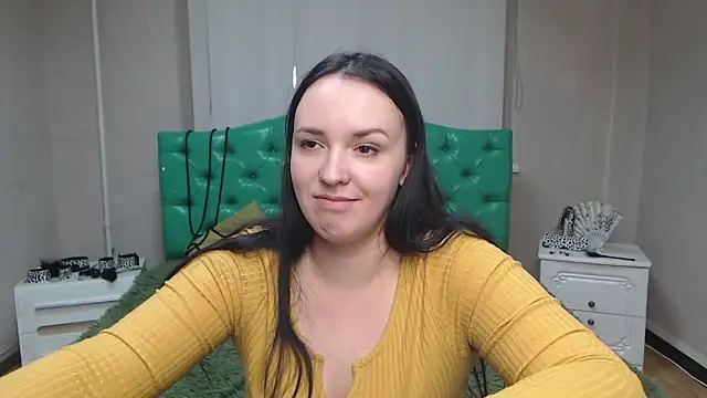 IsabelBlackberry online show from 12.16.24