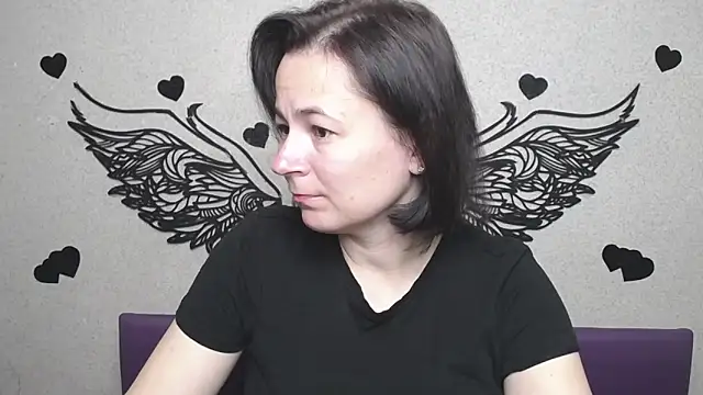 Snapshot of MarieSho chatting on 05.03.26 MarieSho online show from 05.03.26