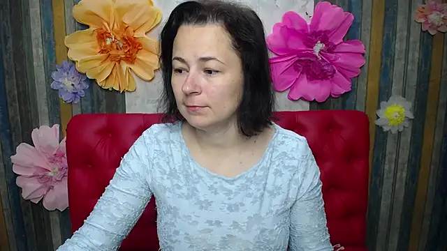 Snapshot of MarieSho chatting on 05.14.26 MarieSho online show from 05.14.26