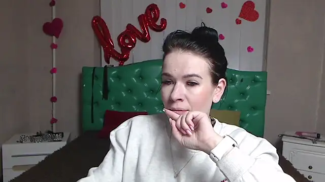 Snapshot of JasmineKouch chatting on 02.11.26 JasmineKouch online show from 02.11.26