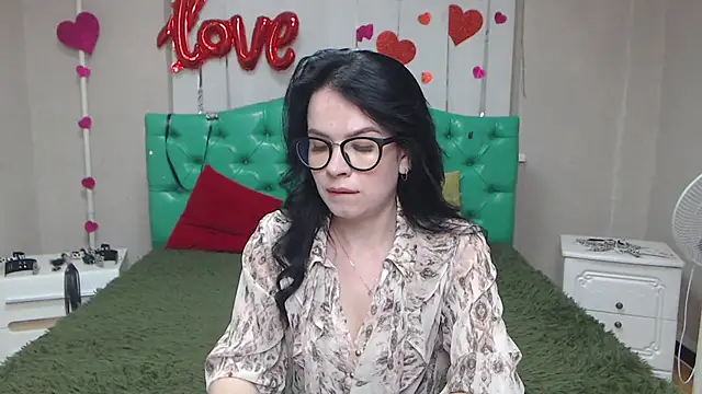 Snapshot of JasmineKouch chatting on 05.28.26 JasmineKouch online show from 05.28.26