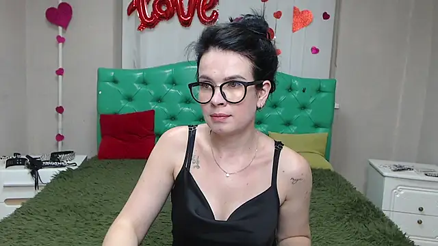 Snapshot of JasmineKouch chatting on 07.08.26 JasmineKouch online show from 07.08.26