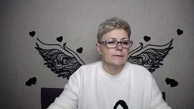 Snapshot of EmiliaGree chatting on 03.22.26 EmiliaGree online show from 03.22.26