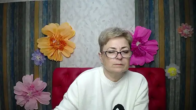 Snapshot of EmiliaGree chatting on 04.23.26 EmiliaGree online show from 04.23.26