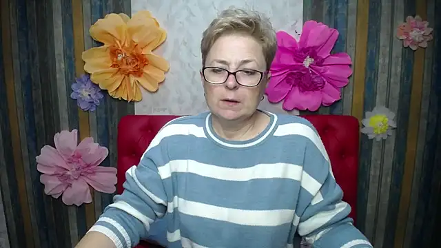 Snapshot of EmiliaGree chatting on 05.02.26 EmiliaGree online show from 05.02.26