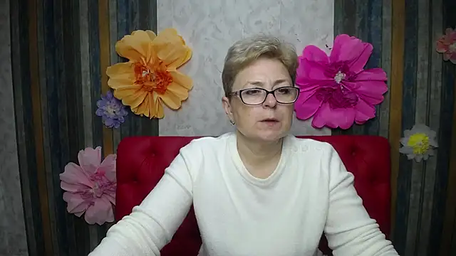 Snapshot of EmiliaGree chatting on 05.03.26 EmiliaGree online show from 05.03.26