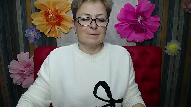 Snapshot of EmiliaGree chatting on 05.14.26 EmiliaGree online show from 05.14.26