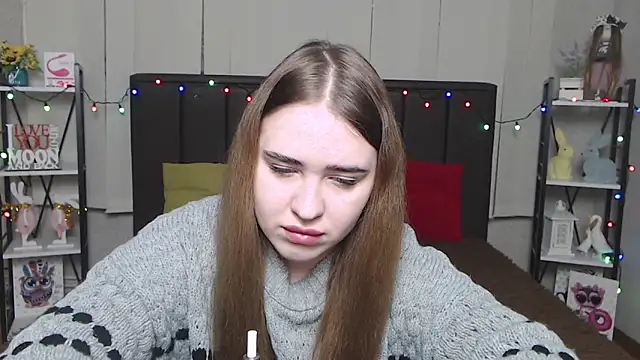 LauraHlot online show from 01.18.25