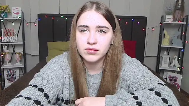 LauraHlot online show from 01.18.25