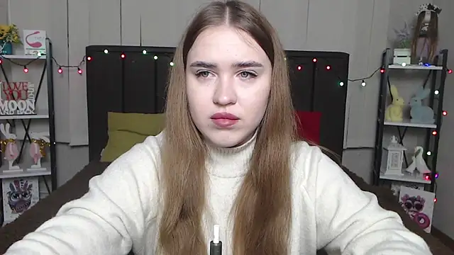 LauraHlot online show from 01.19.25