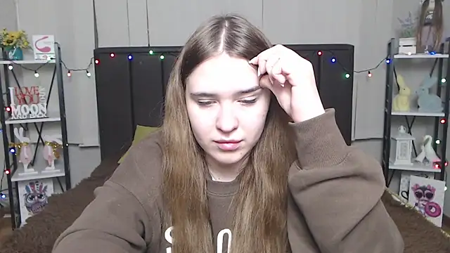 LauraHlot online show from 01.26.25