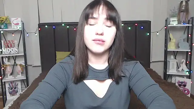 LauraHlot online show from 01.28.25
