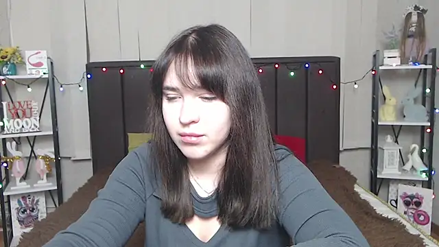 LauraHlot online show from 01.29.25