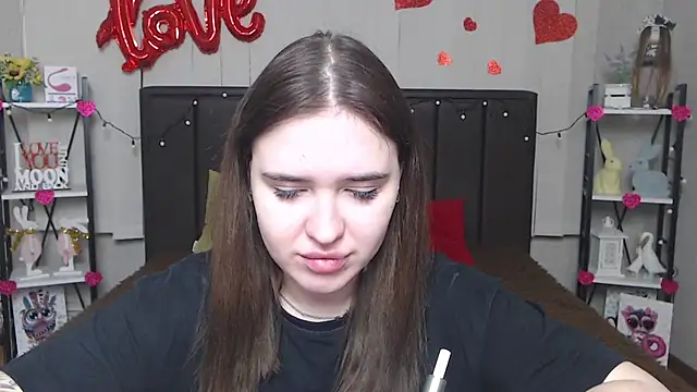 LauraHlot online show from 02.18.25