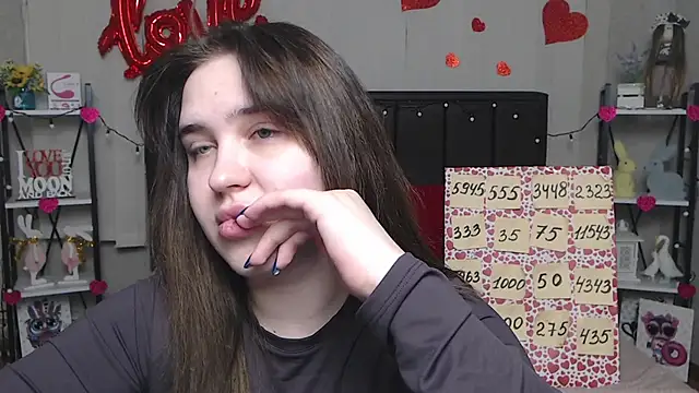 LauraHlot online show from 03.02.25