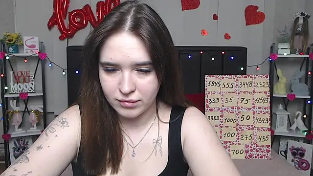 LauraHlot online show from 03.19.25