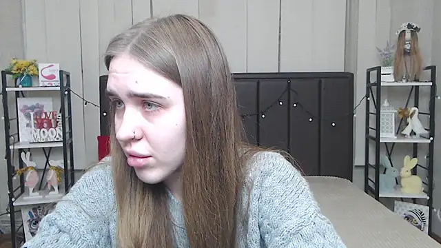 LauraHlot online show from 11.23.25