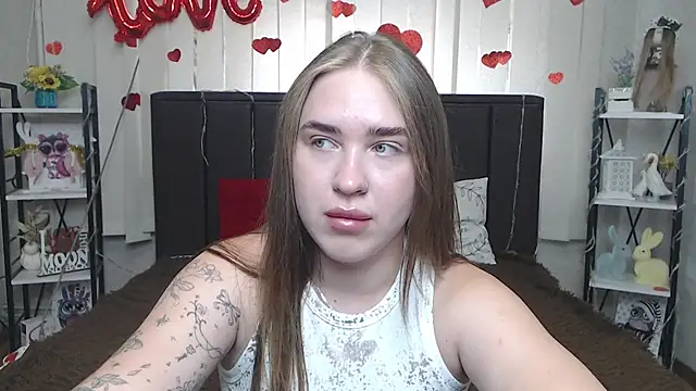 Snapshot of LauraHlot chatting on 07.08.26 LauraHlot online show from 07.08.26