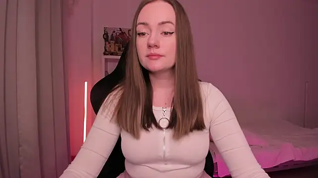 WalkingGirl online show from 02.06.25