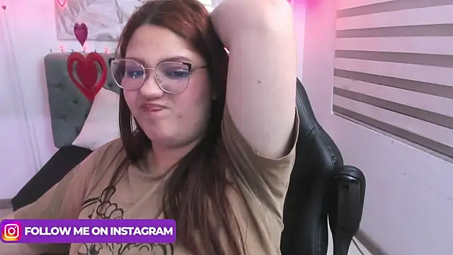 Camiila Osorio online show from 02.12.25