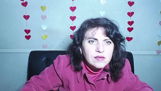 Snapshot of LuciaMii chatting on 02.03.25 LuciaMii online show from 02.03.25