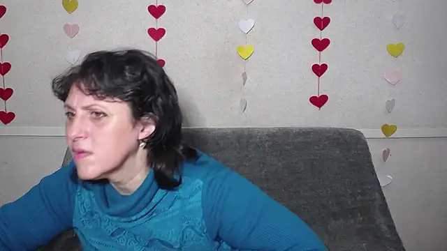 Snapshot of LuciaMii chatting on 03.14.25 LuciaMii online show from 03.14.25