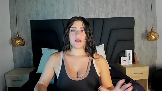 SARA STONE17 online show from 03.15.25