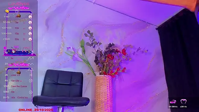 Snapshot of Karla-Ebony chatting on 10.29.25 Karla-Ebony online show from 10.29.25