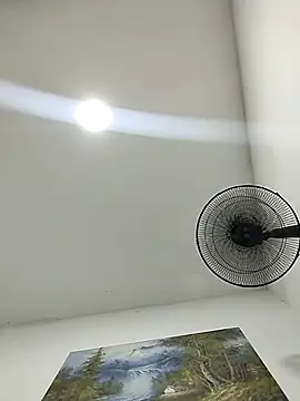 Linda Lars online show from 02.21.25