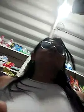 Linda Lars online show from 11.26.25