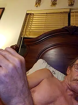 Snapshot of coolbrease10 chatting on 10.22.25 coolbrease10 online show from 10.22.25