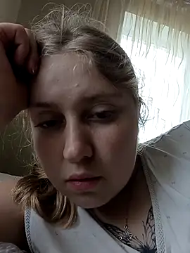 Snapshot of AnastasiaSky19 chatting on 10.10.25 AnastasiaSky19 online show from 10.10.25