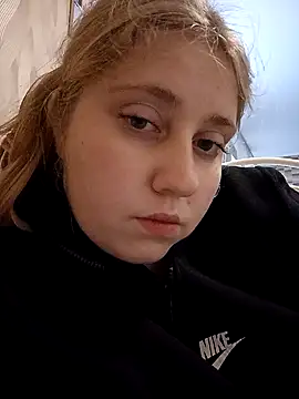 Snapshot of AnastasiaSky19 chatting on 11.04.25 AnastasiaSky19 online show from 11.04.25