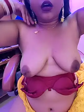 Snapshot of nisha_baby2 chatting on 10.07.25 nisha baby2 online show from 10.07.25