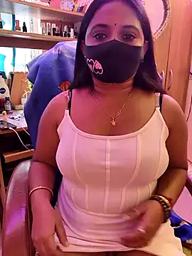 Snapshot of nisha_baby2 chatting on 10.15.25 nisha baby2 online show from 10.15.25