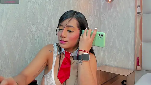 Snapshot of Gema-lexy chatting on 12.14.24 Gema-lexy online show from 12.14.24