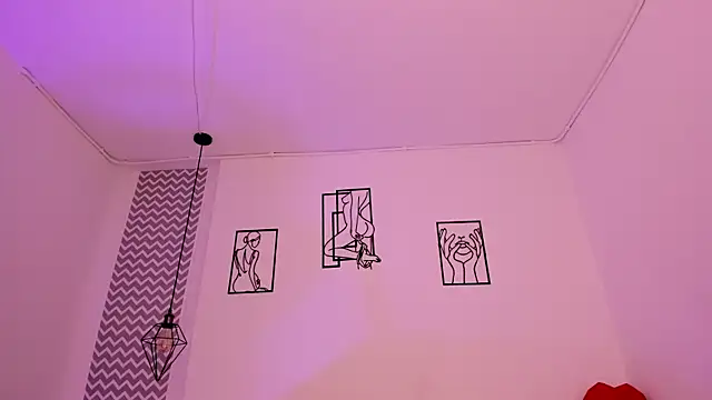 Snapshot of cloehonney chatting on 10.20.25 cloehonney online show from 10.20.25