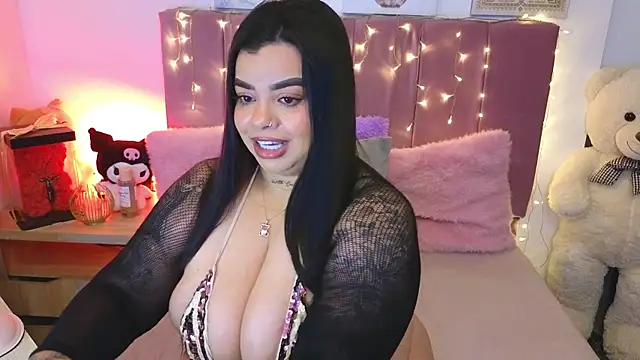 Snapshot of MiahJoness chatting on 05.04.26 MiahJoness online show from 05.04.26