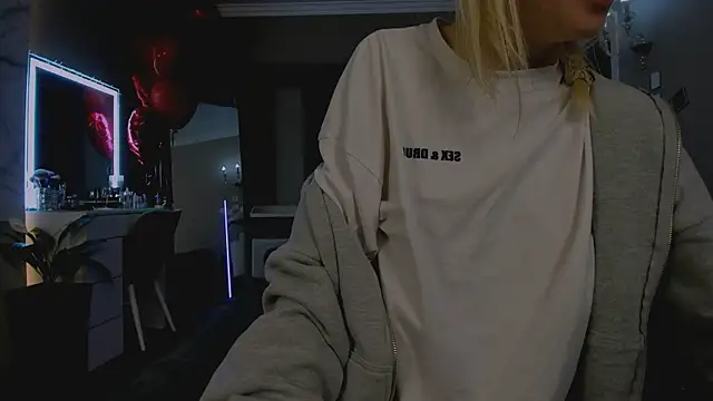 lilyvibe online show from 02.22.25