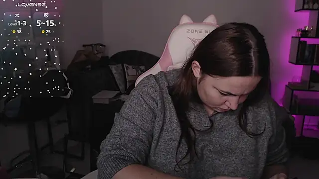 Snapshot of SexyWitch_666 chatting on 10.06.25 SexyWitch 666 online show from 10.06.25