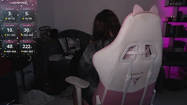 Snapshot of SexyWitch_666 chatting on 10.11.25 SexyWitch 666 online show from 10.11.25