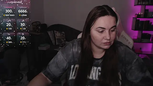 Snapshot of SexyWitch_666 chatting on 10.15.25 SexyWitch 666 online show from 10.15.25